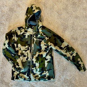 Kuiu Proximity Hooded Insulated Jacket in Verde
